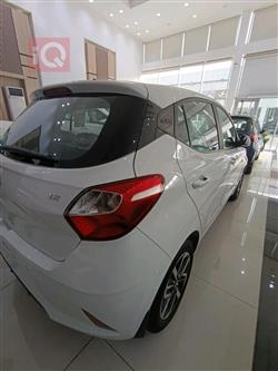 هیوندای i10